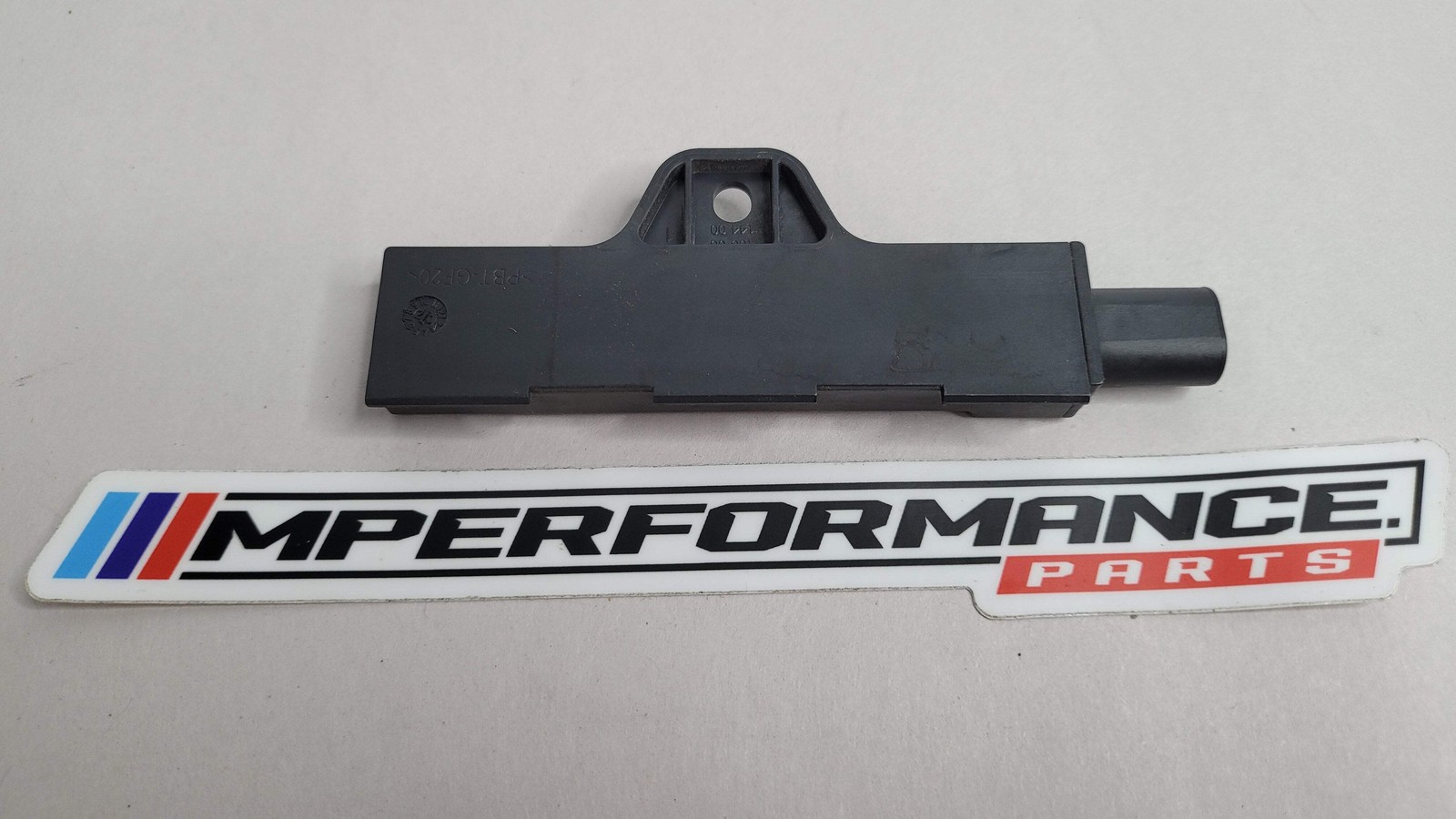 0 Bmw G20 G80 G26 G30 G32 G11 G01 G05 Keyless Entry Antenna Amplifier Unit 6832066 image 2