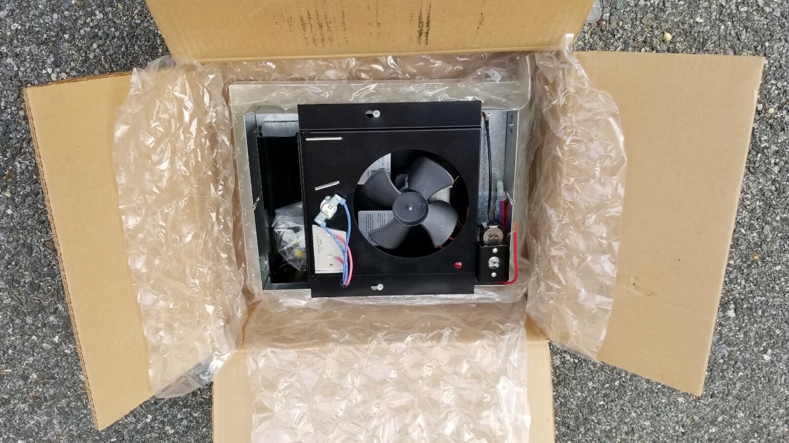 Qmark #SED2024 Brand New (wall/flush mount) Electric Unit Heater 2KW 4 available