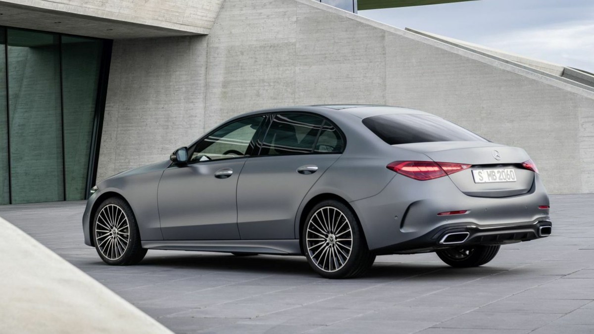 Mercedes C-Class 2021 three-quarter rear view