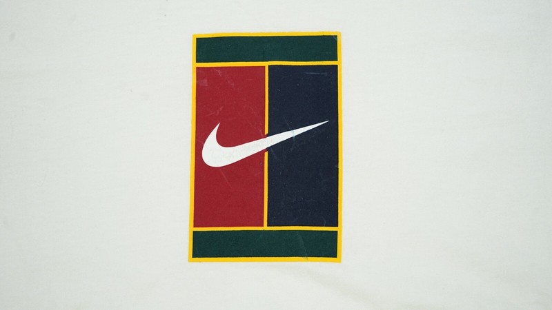 Rare VTG NIKE Challenge Court Swoosh Box Logo T Shirt 90s 2000s