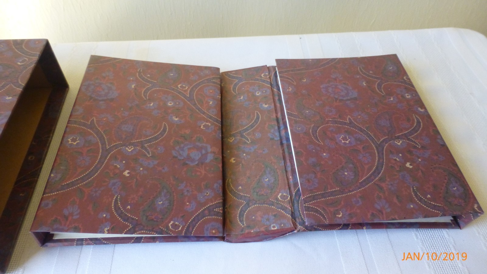 Vintage Folding Photo Album Paisley Pattern with Protective Sleeve 4 x 5 Photos