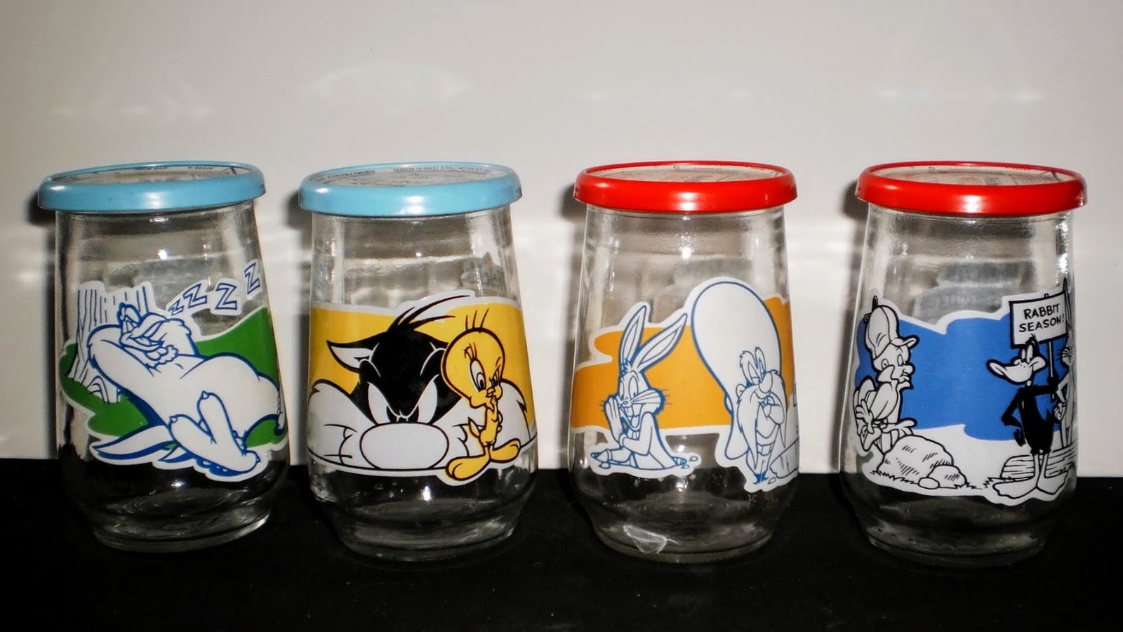 8 Welch's Looney Tunes Jelly Jars w/Lids 1994 Warner  #1 #2 #4 #5 #6 #7 #10 #11