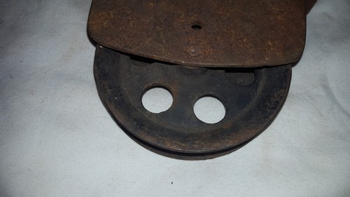 ANTIQUE Vintage LARGE 4 inch BARN DOOR WINDOW SASH Cast Iron PULLEY Wheel