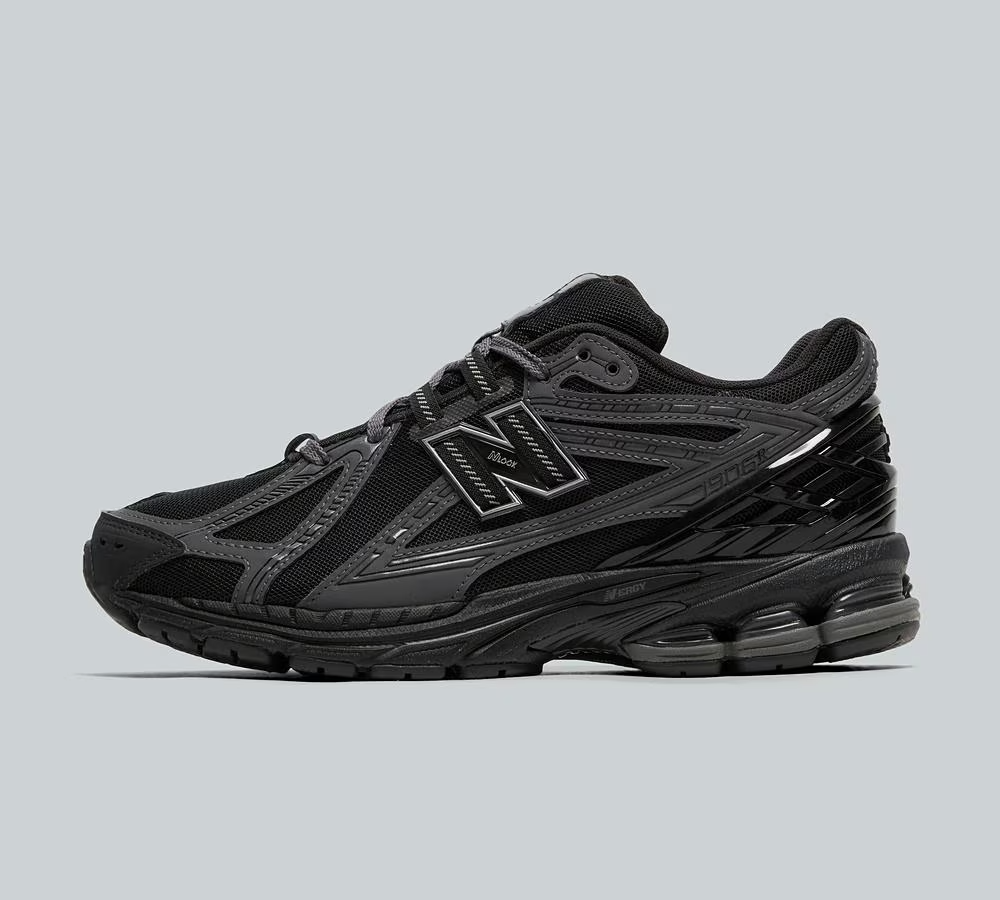 New Balance 1906R ブラック 27cm Unisex New Balance 1906R Shoes Black U1906RCF | Chicago City