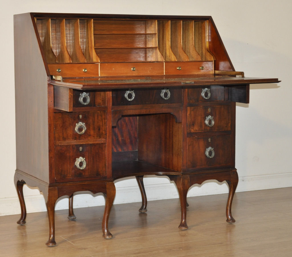 Attractive Large Vintage Flame Mahogany Writing Bureau With Drawers in Forfar, Angus
