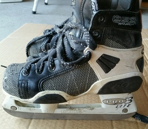 CCM Tacks 952 Pro 3 Lite Hockey skates Size 4