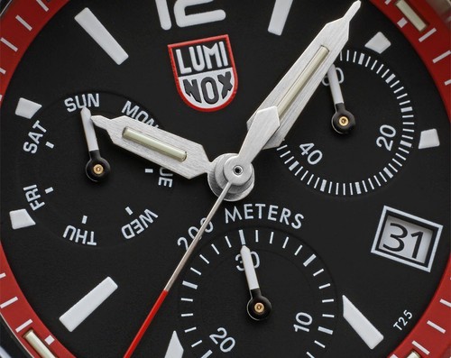 Pre-owned Luminox Pacific Diver Chronograph Red Rubber Day/date Mens Watch Xs.3155