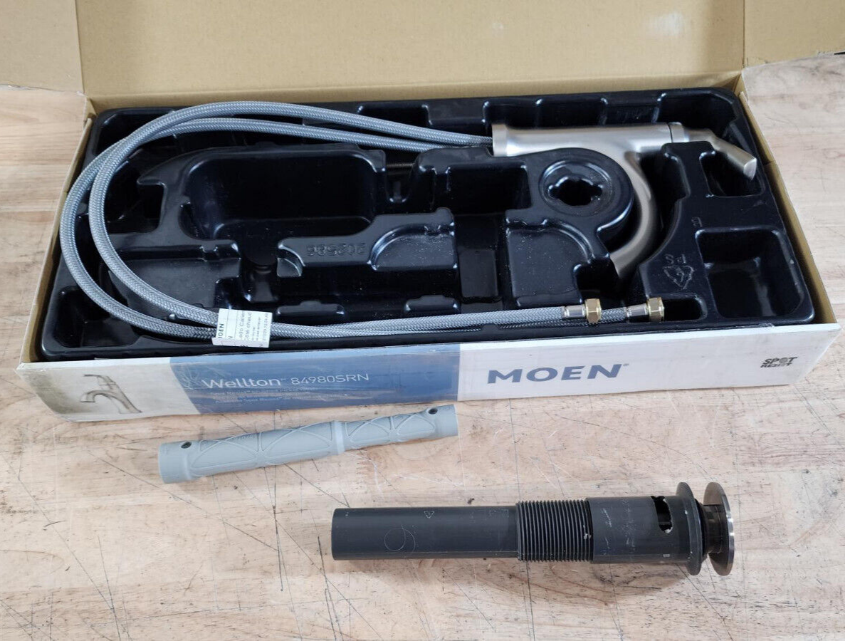 *PARTS MISSING* Moen Wellton 84980SRN Bathroom Faucet  One H