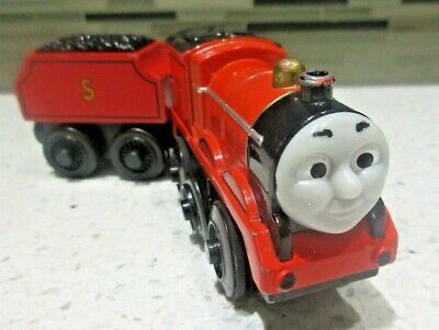 Thomas & Friends Diecast JAMES MOTORIZED Battery Operated 2012 for Wooden Tracks