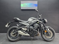 TRIUMPH STREET TRIPLE R 2023 **1 owner and full service history**