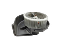 Audi A1 8X 10-14 Gebläsemotor Lüftermotor Heizungsgebläse Audi A1 8X 10-14 04.11.2011 gebraucht Vorschau 1