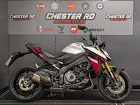 2025 (25) Suzuki GSX1000 RQ M4 in Silver