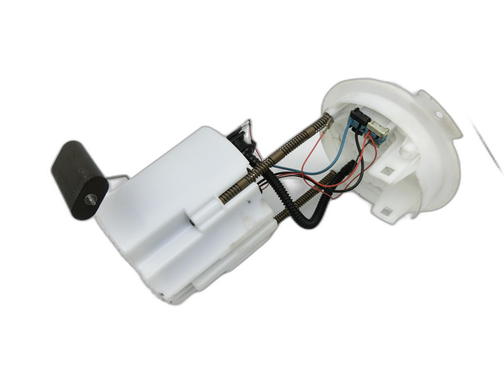 Opel Astra J 12-15 1,6 85KW Kraftstoffpumpe Kraftstoff Förderpumpe Tankgeber  - Bild 1