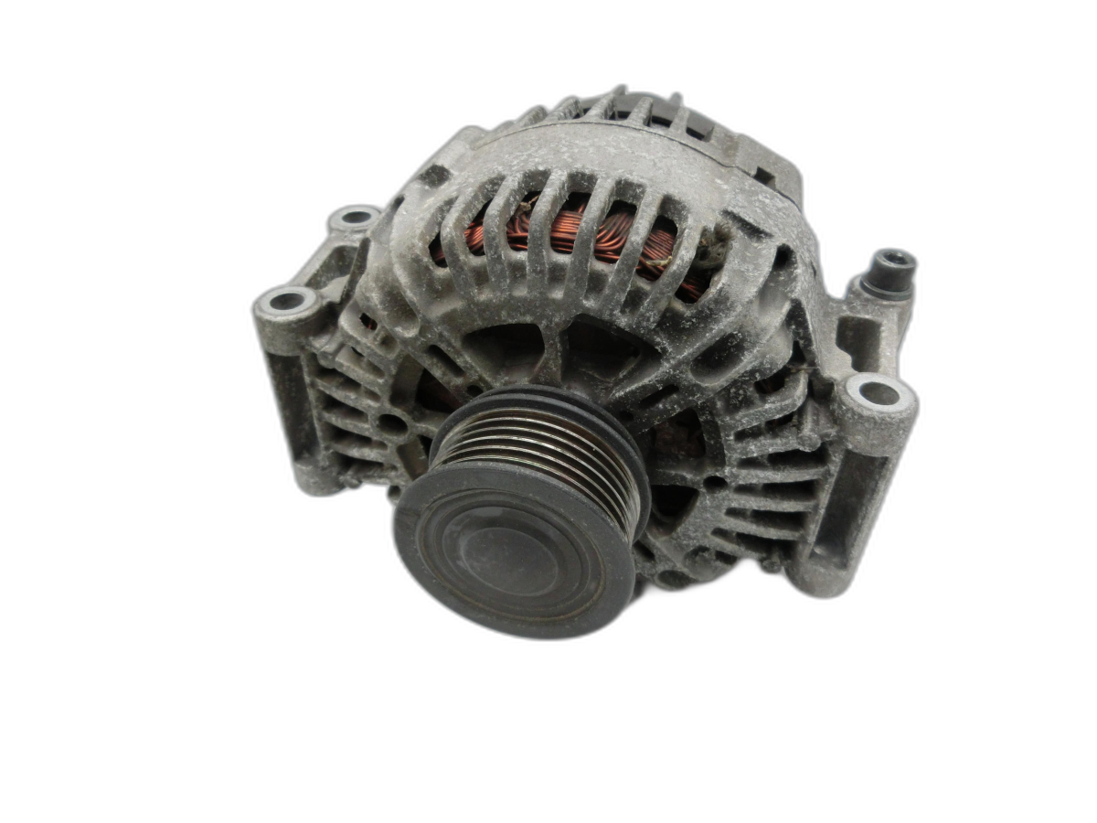 Audi A4 8E B7 04-08 2,0 96KW Lichtmaschine Generator 140A 14V  - Bild 1