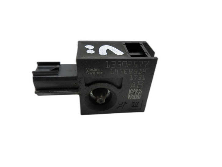 Opel Astra J 09-12 Sensor für Airbag Crashsensor Airbagsensor Vorne  - Bild 1