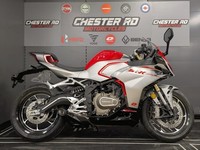 QJMotor SRK 421 RR 2026