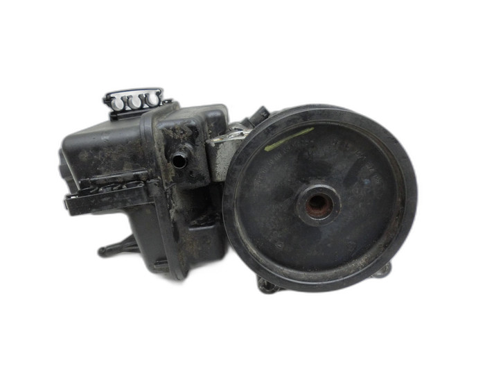 Mercedes W212 S212 E200 09-13 CDI  2,2 100KW Servopumpe Hydraulikpumpe Lenkung 128bar  - Bild 1