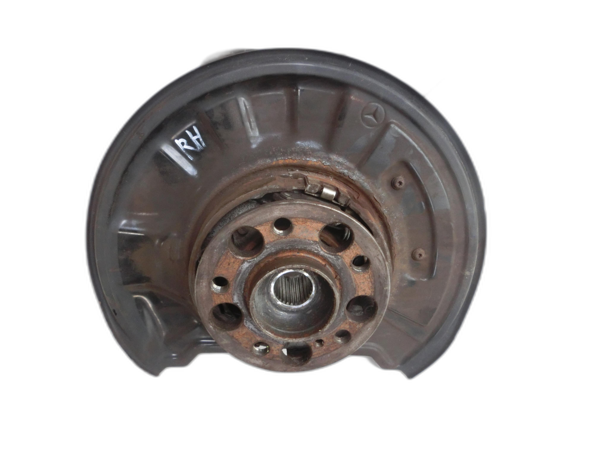 Mercedes A207 C207 E250 11-13 Cabriolet CDI 2,2 150KW Achsschenkel Radnabe Rechts Hinten  - Bild 1