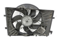 Mercedes W203 C220 01-04 CDI 2,2 105KW Lüfter Ventilator f. Kühler Mercedes W203 C220 01-04 29.03.2003 A2035000193... Vorschau 1