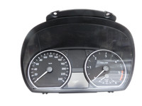 BMW E88 120d LCI 08-11 2,0d 105KW Kombiinstrument Tacho BMW E88 120d LCI 08-11 11.03.2010 9220949 9220949-01... Vorschau 1