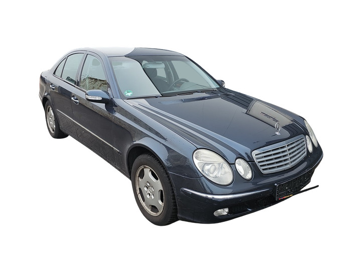 Mercedes W211 E200 02-06 Abschleppöse Abschlepphaken  - Bild 4