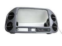 VW Tiguan I 5N 11-16 Luftdusche Luftdüse Mitte VW Tiguan I 5N 11-16 20.08.2013 5N0858069J gebraucht Vorschau 1
