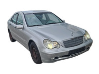 Mercedes W203 C220 01-04 CDI 2,2 105KW 611.962 Abgaskrümmer Mercedes W203 C220 01-04 29.03.2003 A6111420201 gebraucht Vorschau 6