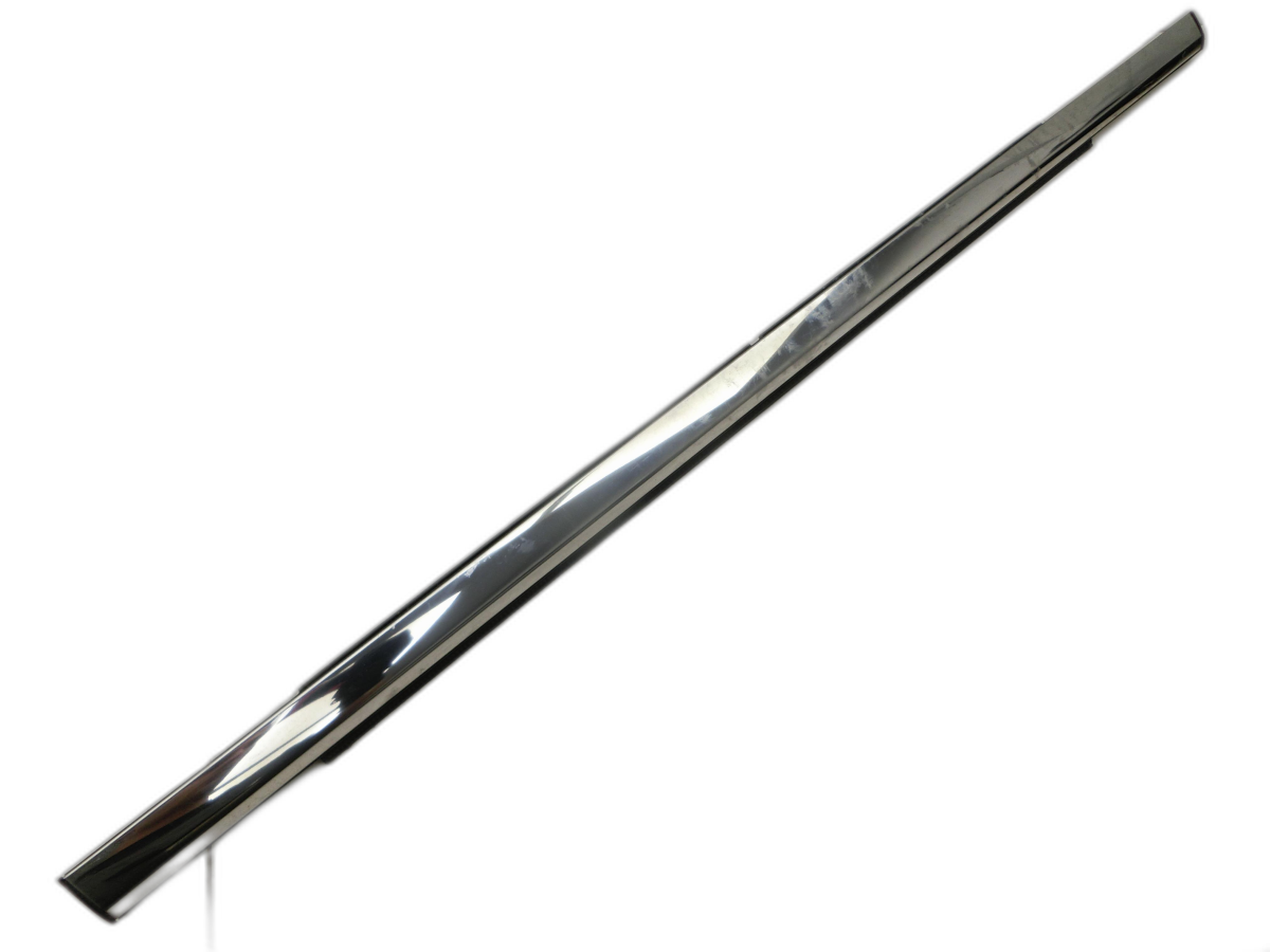 Jeep Grand Cherokee WK2 13-17  Leiste für Tür Scheibendichtung Rechts Hinten  - Bild 1