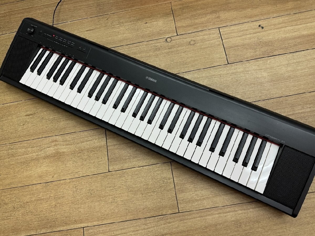 YAMAHA 電子ピアノ piaggero NP-12 Yamaha Piaggero NP-12 61-Key Portable Keyboard With Power