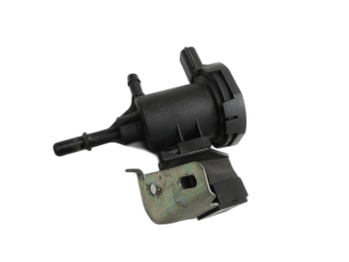 Mercedes E500 W212 09-13 4,7 300KW Tankentlüftungsventil Ventil Kraftstoffanlage - Bild 1