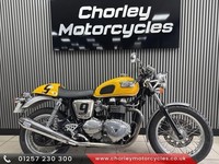2005 Triumph Thruxton 865cc twin in Yellow with 14220 miles, great retro st