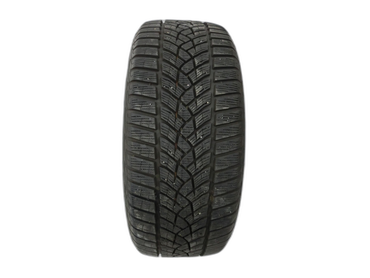 Ford Mondeo 5 V 14-19 1x Reifen Winterreifen Goodyear 235/45R18 98V 8.2mm  - Bild 1