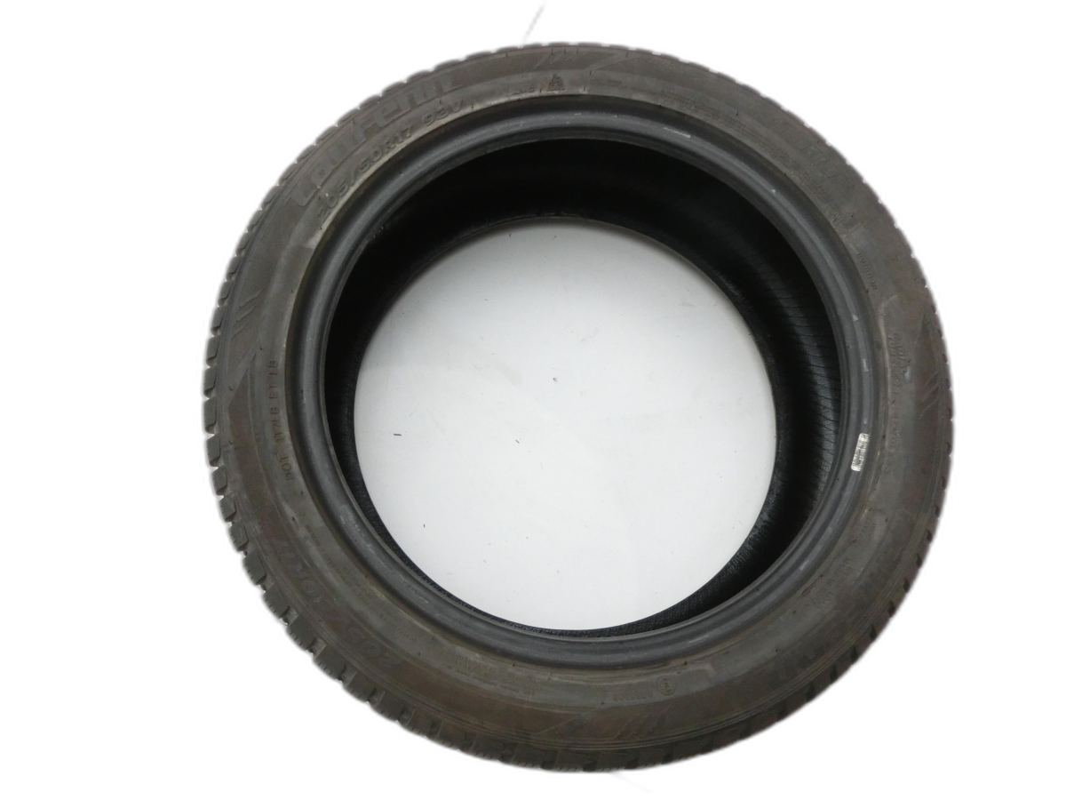 Jaguar XF X250 08-11 1x Reifen Sommerreifen Laufenn 205/50R17 93V 7.74mm  - Bild 1