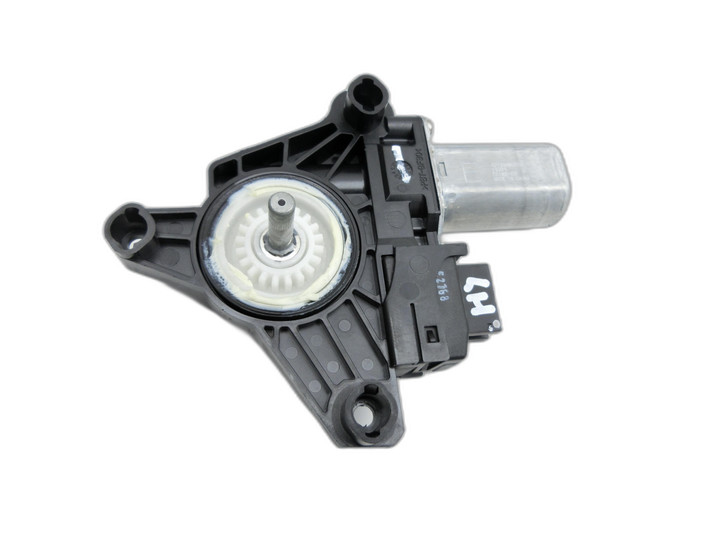 Mercedes W213 E200 16-20 Lim Fensterhebermotor Links Hinten Mercedes W213 E200 16-20 09.11.2018 A0009069614 gebraucht Bild 1