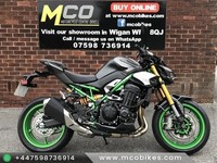Kawasaki Z900 SE 2026 Model FREE AKRAPOVIC