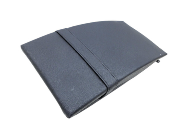 Mercedes W204 S204 C220 07-14 Armlehne Mittelarmlehne Auflage für Rücksitzbank - Bild 1