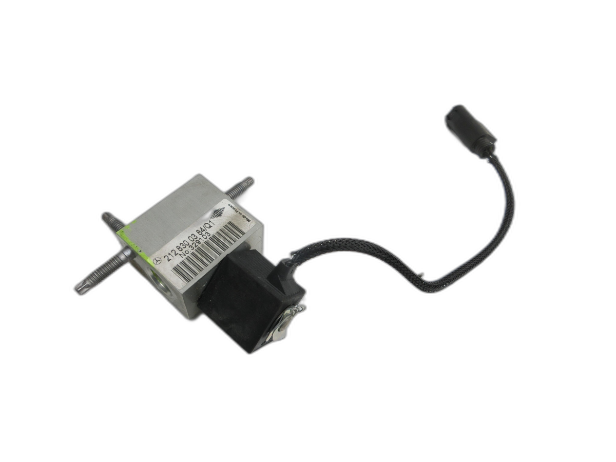 Mercedes S212 W212 E300h 13-16 Expansionsventil Magnetventil für Klima  - Bild 1