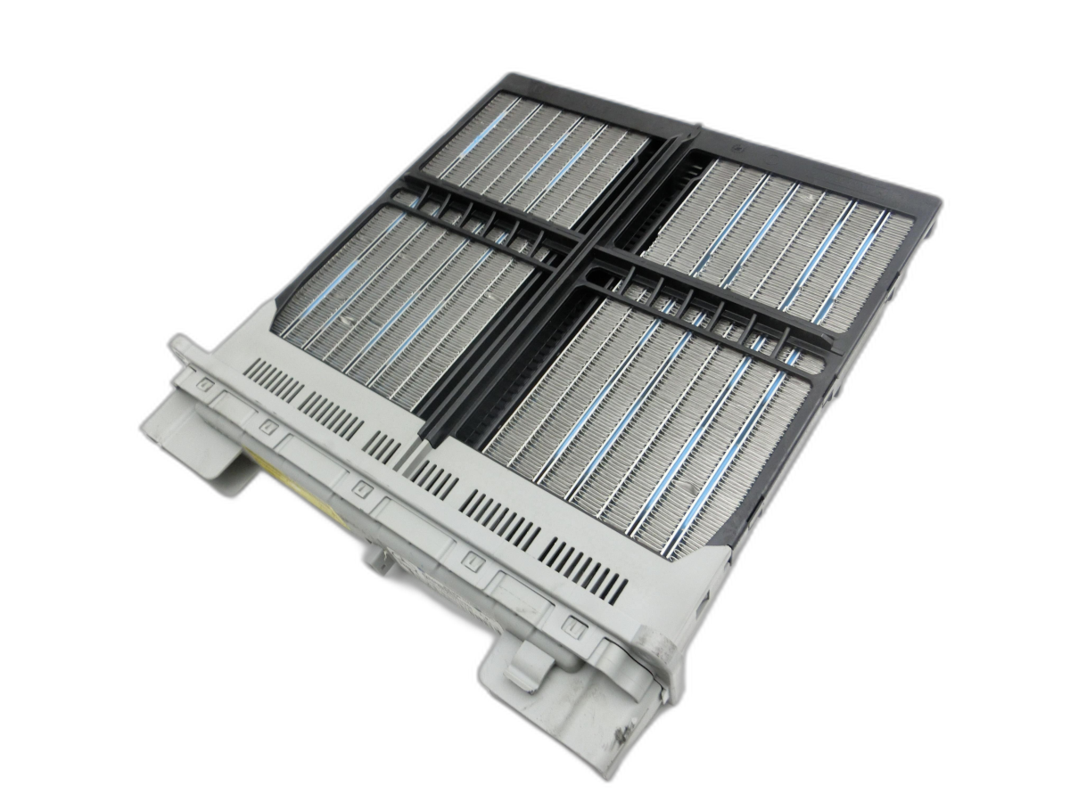 Mercedes S204 W204 C200 08-11 Heizungskühler Wärmetauscher  - Bild 1