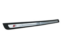 Audi A5 8T 07-12 Coupe Einstiegsleiste Rechts Vorne S-Line Audi A5 8T 07-12 31.07.2009 8T0853374 gebraucht Vorschau 1