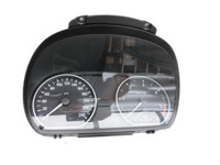 BMW E87 1er 04-07 2,0d 120KW Kombiinstrument Tacho BMW E87 1er 04-07 04.05.2005 9283801 62109283801 1024952 6974649... Vorschau 1