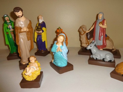 Vintage 11 Piece Nativity Set 1977 Williams Hand Painted Bright Colors