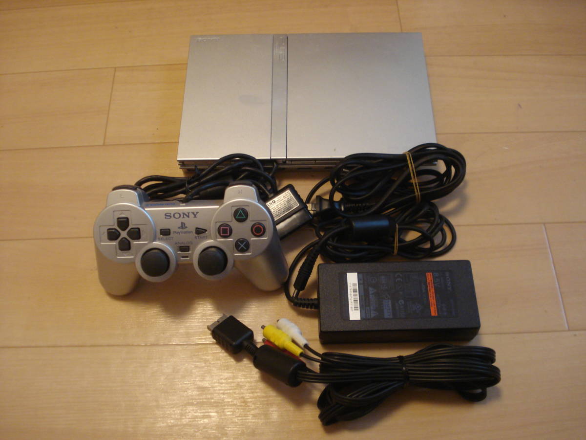 PlayStation 2 サテン・シルバー (SCPH-77000SS) PlayStation 2 Satin Silver SCPH-77000 SS ps2 sony game