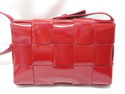 BOTTEGA VENETA ザポーチ Bottega Veneta Maxi Intrecciato Cassette Shoulder Bag