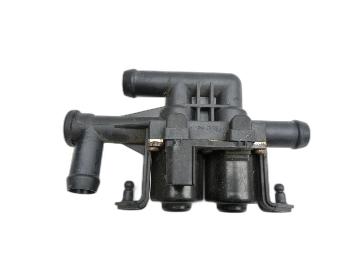 BMW F11 10-13 5er 525D 3,0d 150KW Wasserventil Ventil Heizung  - Bild 1