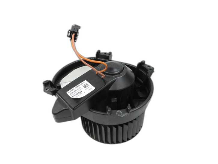 Mercedes W176 A180 15-18 Gebläsemotor Lüftermotor Heizungsgebläse Mercedes W176 A180 15-18 19.10.2016 A2469061601... Bild 1
