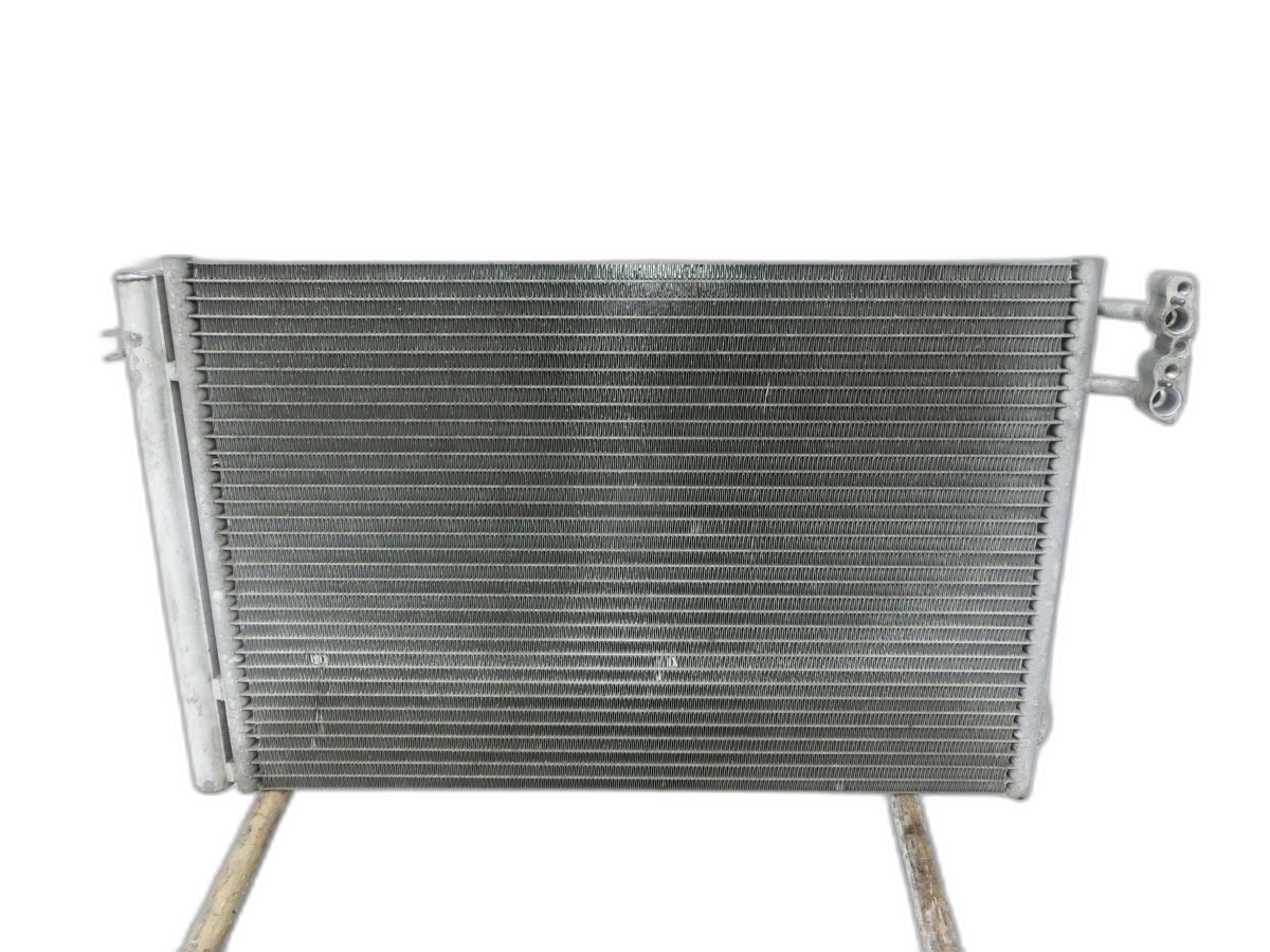Condensatore Aria di raffreddamento AC per BMW E81 1er 116i LCI 07-13 - Bild 1
