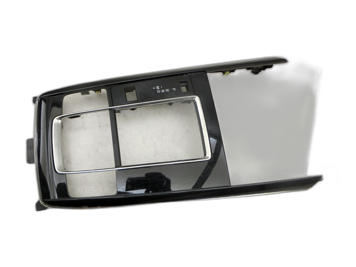 Mazda CX-30 19-24 Blende Einbaurahmen für Mittelkonsole Unten  - Bild 1