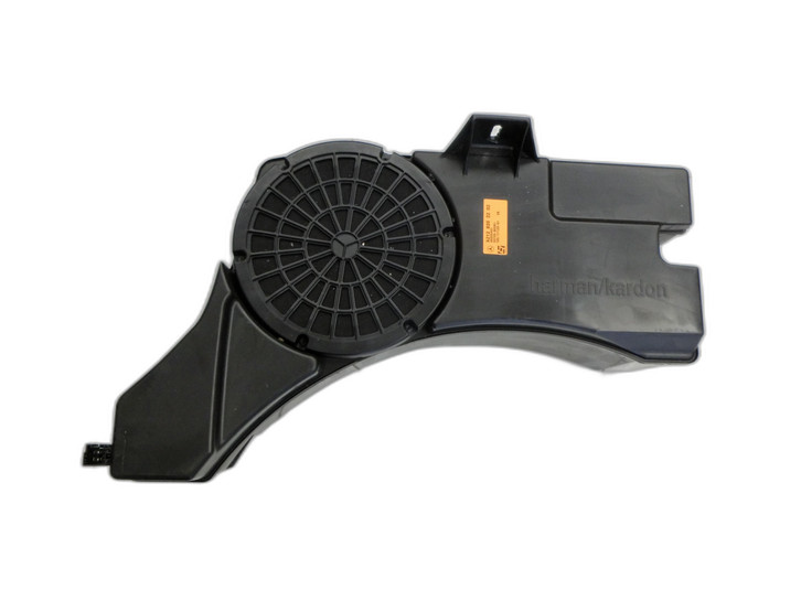 Mercedes W212 E350 09-14 Lautsprecher Subwoofer Harman Kardon Logic7 Mercedes W212 E350 09-14 14.02.2009... Bild 1