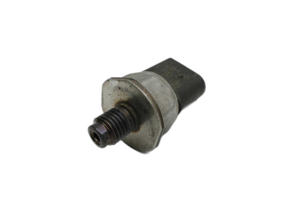 Mercedes W212 E200 09-13 2143 100KW Railsensor Drucksensor - Bild 1