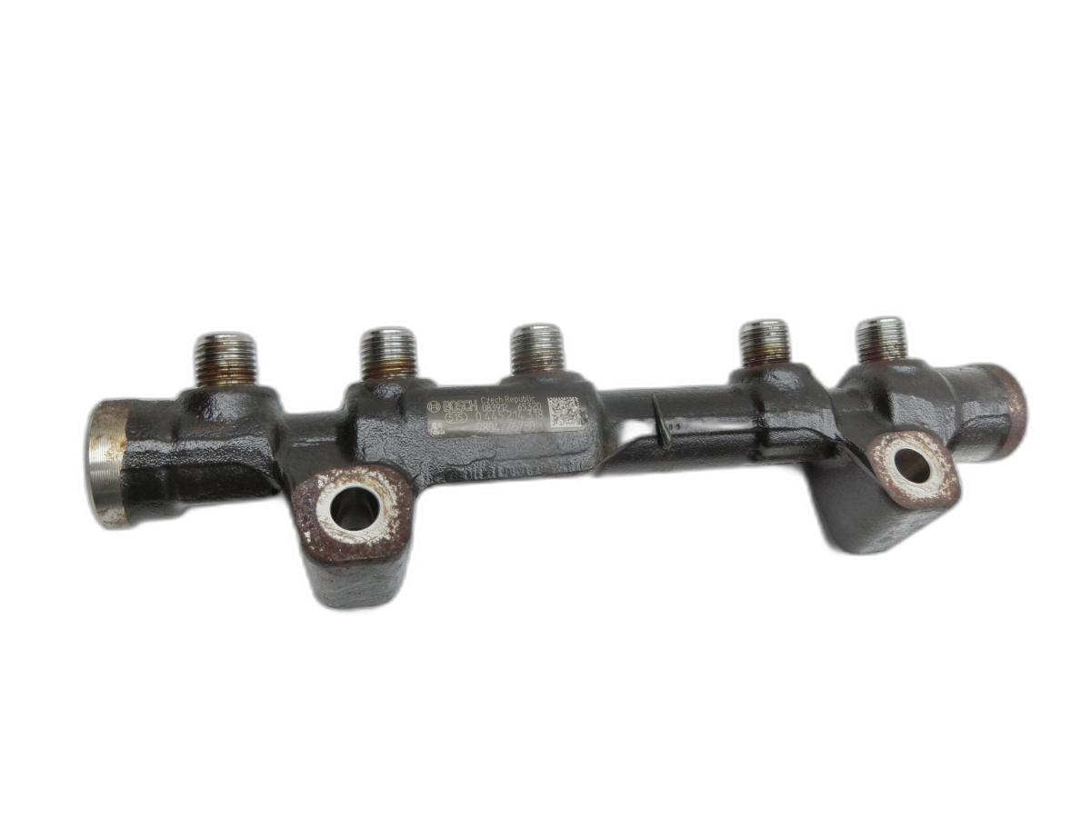 Citroen C4 Cactus 14-18 HDI 90 1,6 68KW Verteilerrohr für Hochdruck Verteiler  - Bild 1